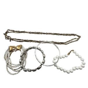 MONET 5 Piece Vintage Jewelry Lot 3 Bracelets 2 Necklaces Silver Tone and White